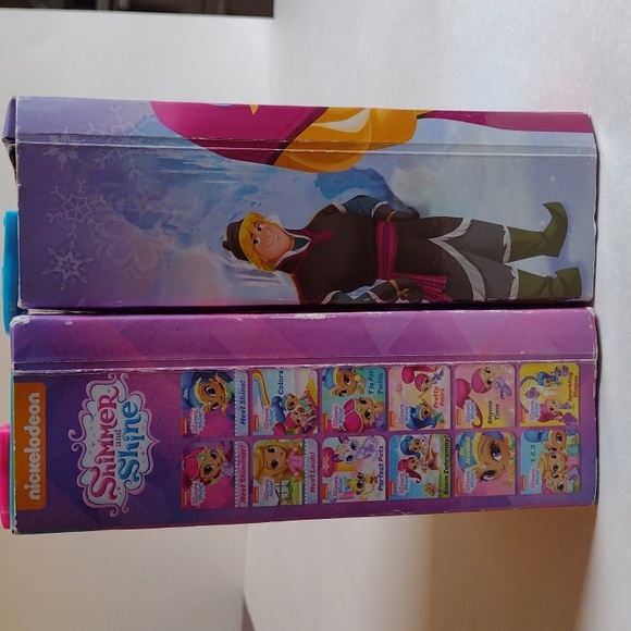 Disney Frozen & Shimmer mini block books two sets - Picture 5 of 16